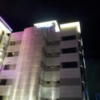 HOTEL L'HOTEL（ホテル ロテル）(大阪市/ラブホテル)の写真『夜の外観②』by 少佐