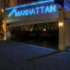 HOTEL MANHATTAN 長居店（マンハッタン）(大阪市/ラブホテル)の写真『夜の駐車場出入口』by 少佐