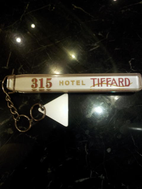 HOTEL TIFFARD（ティファード）(新宿区/ラブホテル)の写真『315号室のアクリル棒』by 少佐