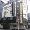 HOTEL Xenia梅田店（ジィニア）(大阪市/ラブホテル)の写真『昼の外観①』by 少佐