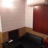 ホテル アトランタ(豊島区/ラブホテル)の写真『603号室　ソファーとテーブル』by 巨乳輪ファン