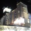 Hotel passo passo（パッソパッソ）岩槻店(さいたま市岩槻区/ラブホテル)の写真『夜の外観  西／南側全景』by ルーリー９nine