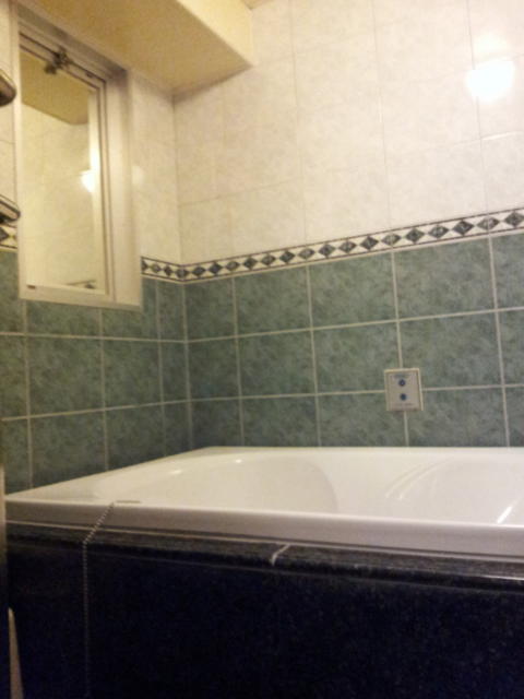 HOTEL PROUD（プラウド）(新宿区/ラブホテル)の写真『503号室の浴室⑤』by 少佐