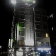 HOTEL CREST 平井（クレスト）(江戸川区/ラブホテル)の写真『夜の外観  北側全景』by ルーリー９nine