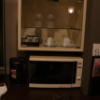 WILL SWEET(厚木市/ラブホテル)の写真『302号室電子レンジとポットと食器類』by 夕立朝立