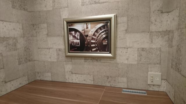 ホテル ボニータ相模原(相模原市/ラブホテル)の写真『213号室、壁飾り』by おむすび