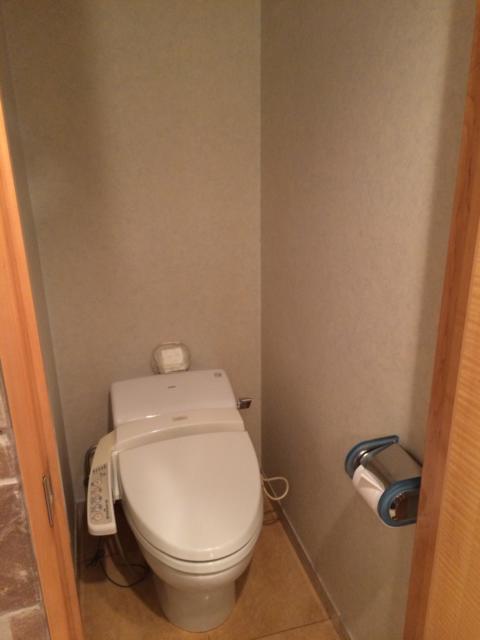 XO新宿(新宿区/ラブホテル)の写真『702号室トイレ』by こういち