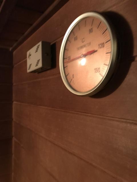 HOTEL TIFFARD（ティファード）(新宿区/ラブホテル)の写真『313号室のドライサウナの温度計』by 少佐