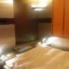 ホテル パーティーパーティー(大垣市/ラブホテル)の写真『２１０号室ベッド周り』by ワンサイド
