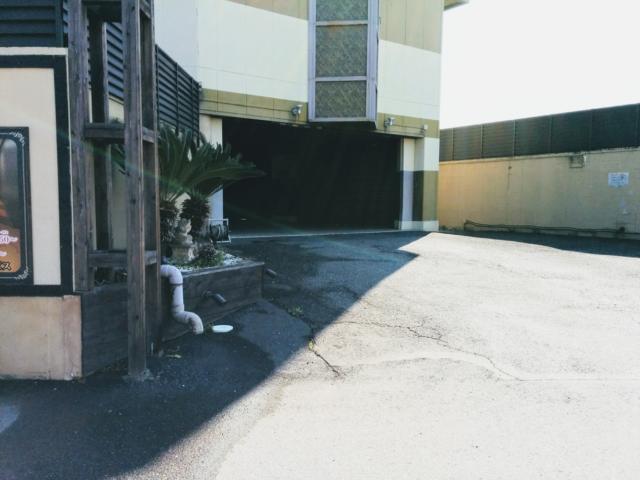 パシオンリゾート(足利市/ラブホテル)の写真『昼の西側入口』by 名無しさん（ID:10185）