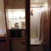 BANJAR(バンジャール) HOTEL＆SPA(所沢市/ラブホテル)の写真『203号室、食器棚とクローゼット』by おむすび