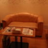 PLAZA K(プラザＫ)(八王子市/ラブホテル)の写真『305号室ソファー、テーブル』by 夕立朝立