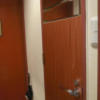 ホテル FORSION(フォーション)(新宿区/ラブホテル)の写真『306号室　玄関扉と入室後すぐのトイレの扉』by INA69