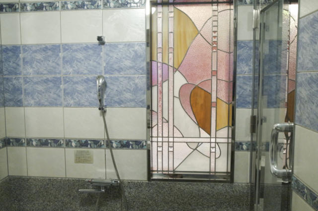 ホテル FORSION(フォーション)(新宿区/ラブホテル)の写真『306号室　浴室全景　右手がサウナルームへの扉』by INA69