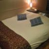 CHECK INN BALI(豊島区/ラブホテル)の写真『102号室ベッド』by ミド丸