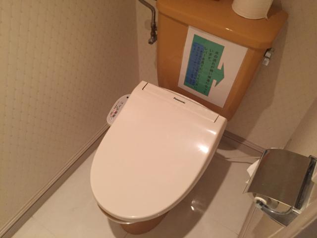 シャトン(新宿区/ラブホテル)の写真『303号室 トイレ』by クタクタボウイ