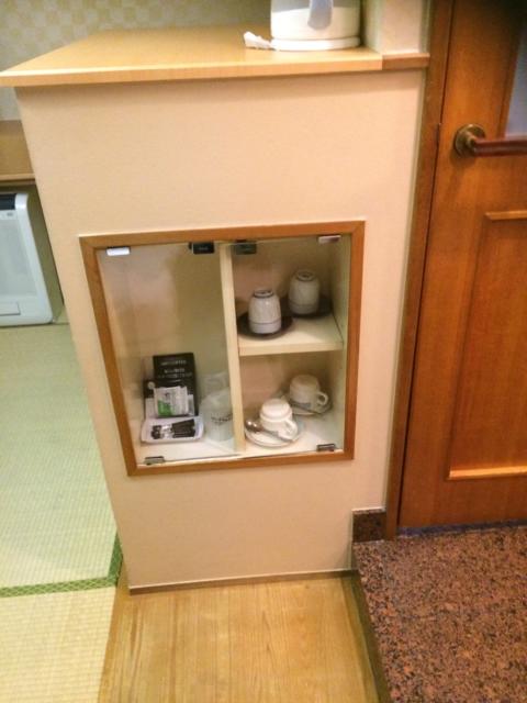 HOTEL Bless（ブレス)(新宿区/ラブホテル)の写真『401号室食器棚』by こういち