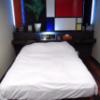 HOTEL EMERALD（エメラルド）(品川区/ラブホテル)の写真『102号室　ベッド』by マーケンワン
