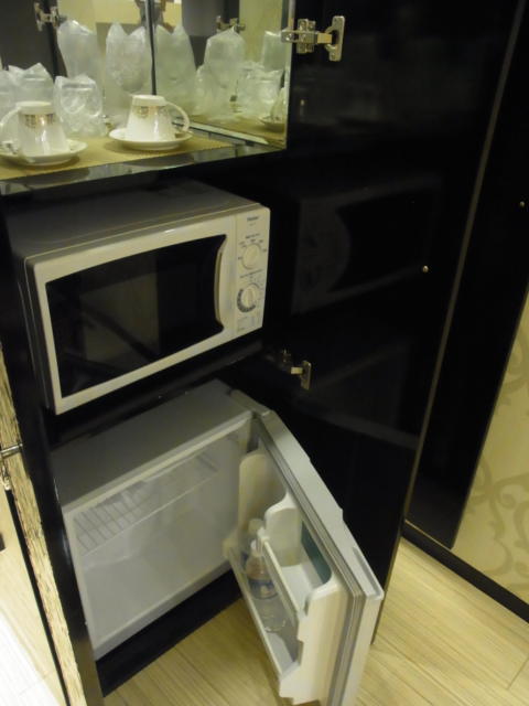 ホテル ルアラ(渋谷区/ラブホテル)の写真『303号室 持込用冷蔵庫』by ホテルレポったー