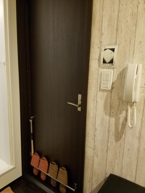 レンタルルーム メンフィス(柏市/ラブホテル)の写真『3号室　ドア』by まこりん
