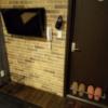 レンタルルーム メンフィス(柏市/ラブホテル)の写真『9号室　ドア&amp;テレビ』by まこりん
