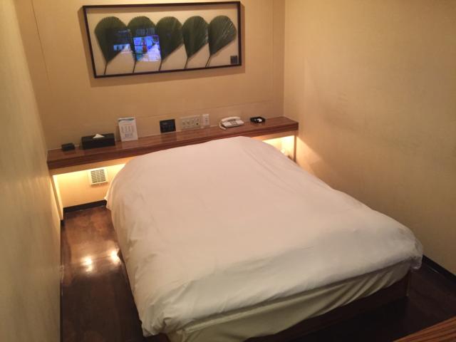 ヒルズホテル五反田(品川区/ラブホテル)の写真『302号室 ベッドだけ！』by 腹黒メガネ