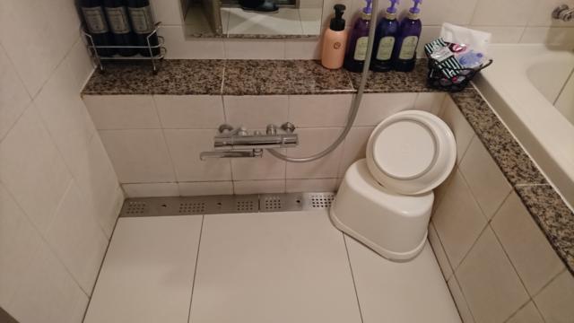 アラウダリゾート国立(国立市/ラブホテル)の写真『302号室、浴室の洗い場』by おむすび