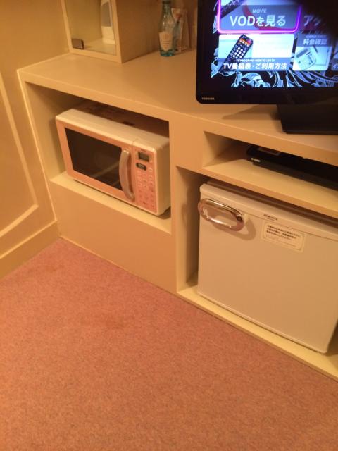 HOTEL Bless（ブレス)(新宿区/ラブホテル)の写真『405号室テレビ冷蔵庫など』by こういち