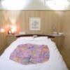 ホテル夕月 別館(さいたま市大宮区/ラブホテル)の写真『311号室　ベッド』by マーケンワン