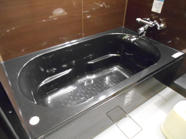 WILL URBAN（ウィルアーバン）八王子(八王子市/ラブホテル)の写真『202号室、浴槽』by もんが～