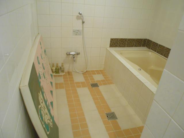 ホテル アモーレ(所沢市/ラブホテル)の写真『101号室、バスルーム』by もんが～