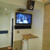 Be-ZONE(立川市/ラブホテル)の写真『101号室、テレビと冷蔵庫など』by もんが～
