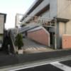 SWEET INN Laity(スイートインレイティ)(横浜市栄区/ラブホテル)の写真『車内から撮影(駐車場出口スロープ)』by 少佐