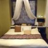 HOTEL RANA（ラーナ）(岐阜市/ラブホテル)の写真『208号室ベッド』by カートゥーン