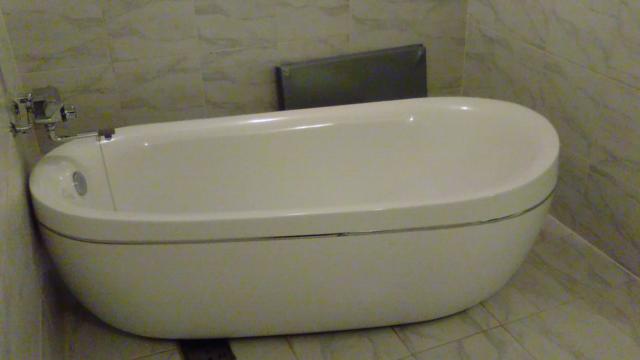WILL URBAN（ウィルアーバン）八王子(八王子市/ラブホテル)の写真『301号室 浴室 バスタブ2』by ましりと