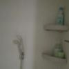 レンタルルーム オーロラ(荒川区/ラブホテル)の写真『301号室のシャワー室　シャンプー』by 上戸 信二