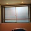 HOTEL SARA 錦糸町(墨田区/ラブホテル)の写真『204号室  窓（ベッドの布団越しに望む全景）』by ルーリー９nine