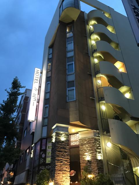 ホテル ミュー(台東区/ラブホテル)の写真『夜の外観①』by 少佐