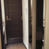 HOTEL Lapis（ラピス）(大田区/ラブホテル)の写真『307号室　脱衣場全景（奥がトイレ　左が洗面台　右が浴室）』by INA69