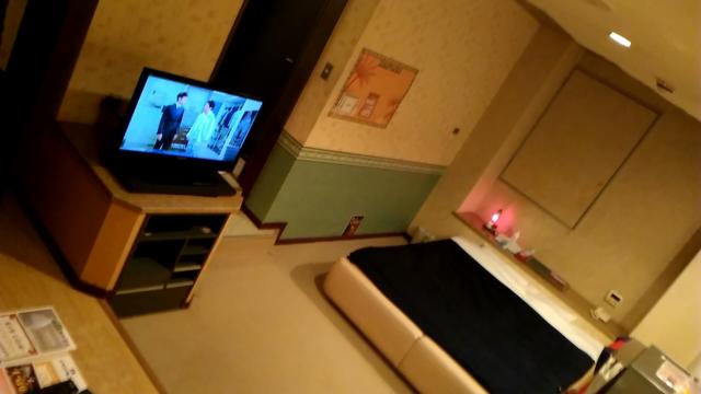 ホテル レインボー(富里市/ラブホテル)の写真『308号室 部屋の様子』by かーたー