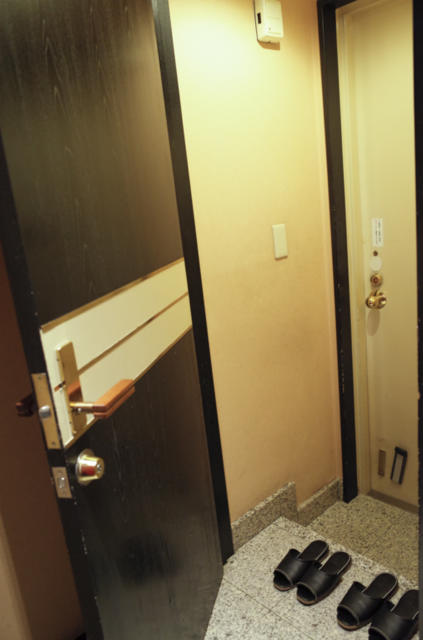 ホテル MOA(モア)(川崎市川崎区/ラブホテル)の写真『302号室　アッサリした玄関』by INA69