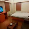 トキワ WEST（ニュートキワ）(豊島区/ラブホテル)の写真『802　オンデマンドテレビやベッド周辺（隣にソファー）』by ゆかるん