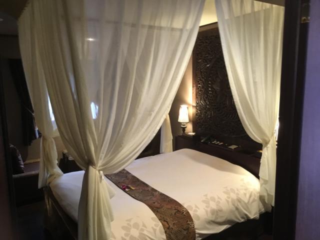 HOTEL Bali An Resort　新宿アイランド店(新宿区/ラブホテル)の写真『432号室 ベッド』by 林 寅之助