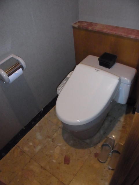 ラモード新宿(新宿区/ラブホテル)の写真『610号室 トイレ』by ホテルレポったー