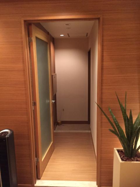 ホテル 現代楽園 町田店(町田市/ラブホテル)の写真『302号室 入り口』by ホテル