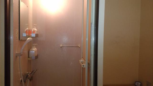 レンタルルーム ROOMS(新宿区/ラブホテル)の写真『12号室　シャワー室2』by 上戸 信二
