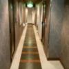 HOTEL EXE（エグゼ）(台東区/ラブホテル)の写真『２階のエレベーターから見た通路』by オレの地雷を越えてゆけ！