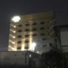 ホテルACQUA Espacio(土浦市/ラブホテル)の写真『夜の外観・南側』by 少佐