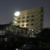 ホテルACQUA Espacio(土浦市/ラブホテル)の写真『夜の外観・南側②』by 少佐