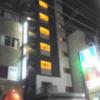 HOTEL JADE（ジェード）(豊島区/ラブホテル)の写真『夜の外観  建物全景  正面左側寄りの光景』by ルーリー９nine